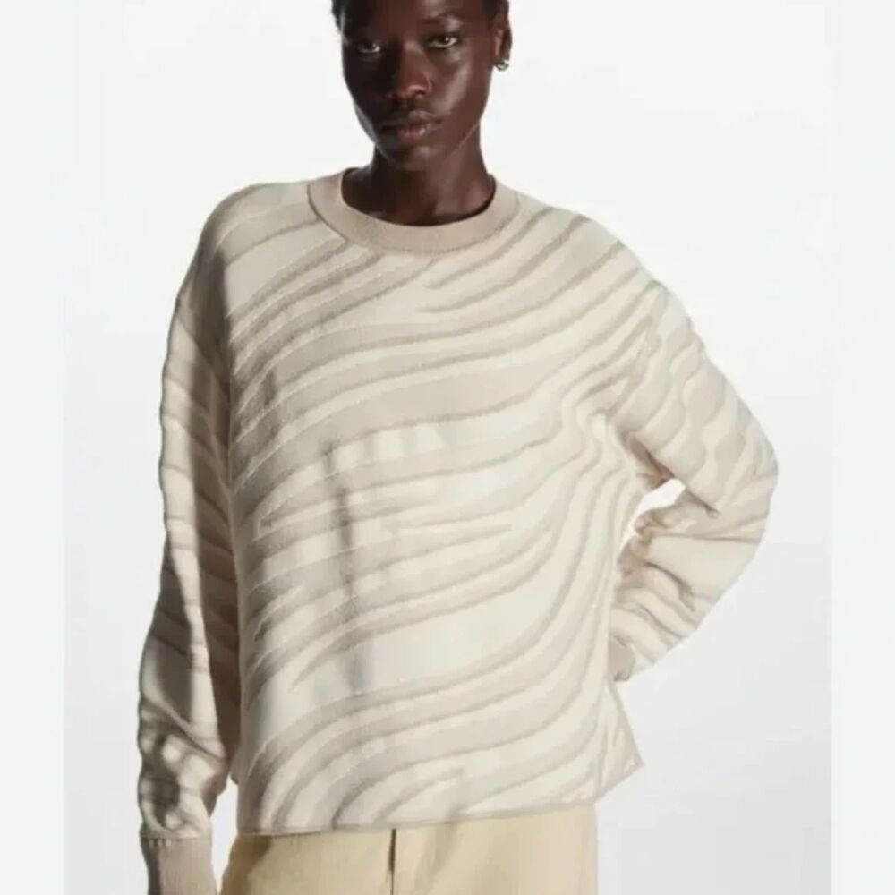 COS Sweater Womens XS Tan Pullover Stripe Zebra Jacquard Chunky Knit Side Slit